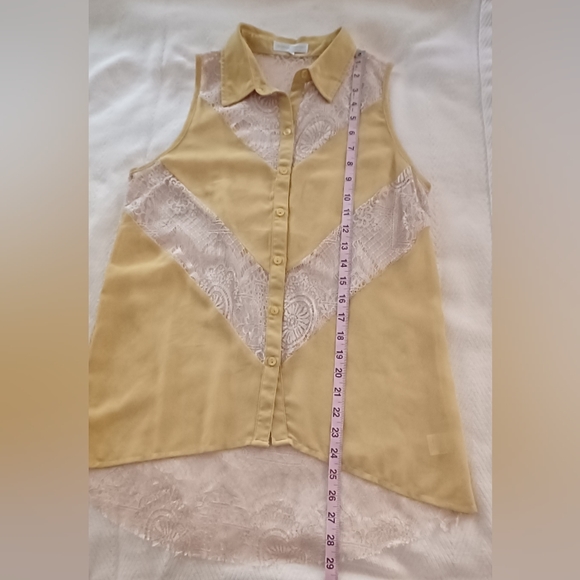 Jealous Tomato S Yellow Cream Lace Panels Hi-lo Button Slvls Collar Sheer Blouse - Picture 12 of 16